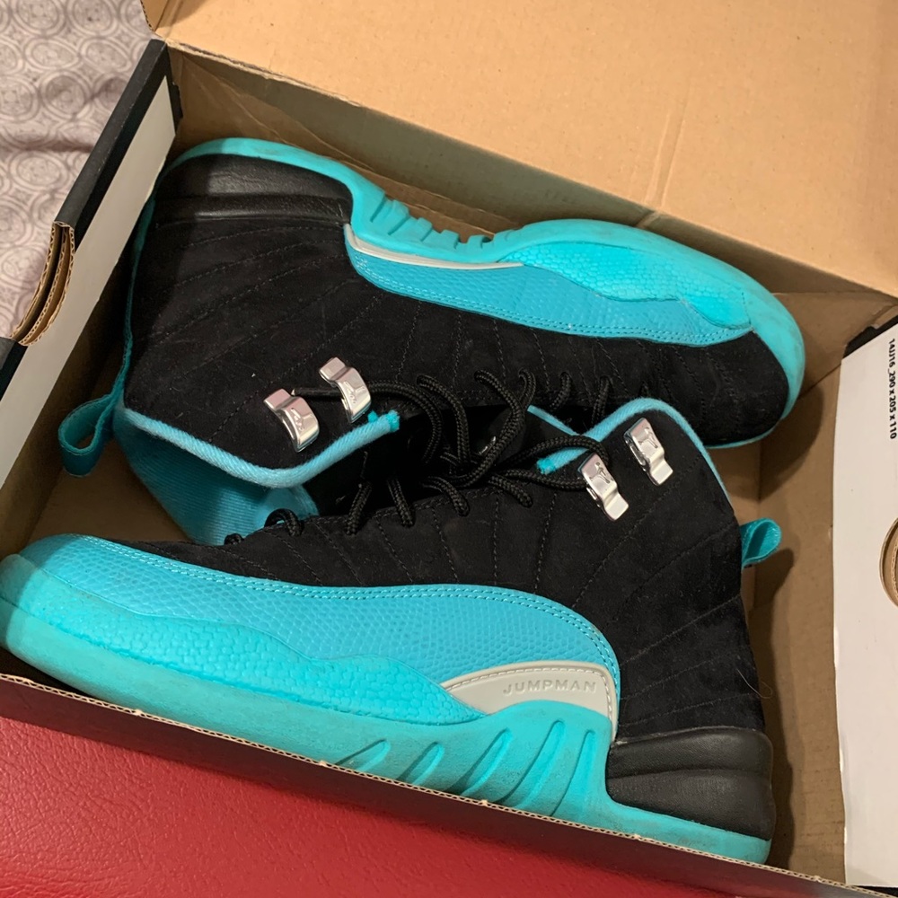 Jordan 12 Retro Hyper Jade (GS)